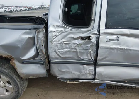 2002 Toyota Tundra Sr5 z USA, uszkodzony, nr VIN 5TBBT44162S254329